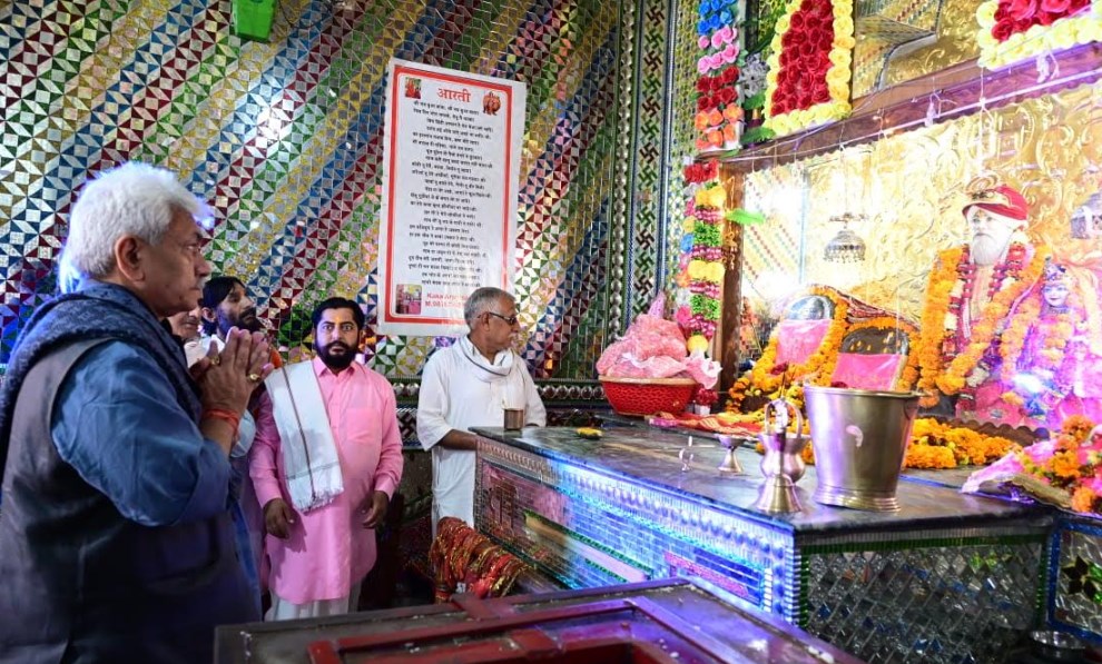 Lt Governor visits Jhiri Mela; pays obeisance at Baba Jitto shrine